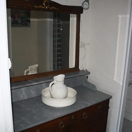 Biedermeier Born