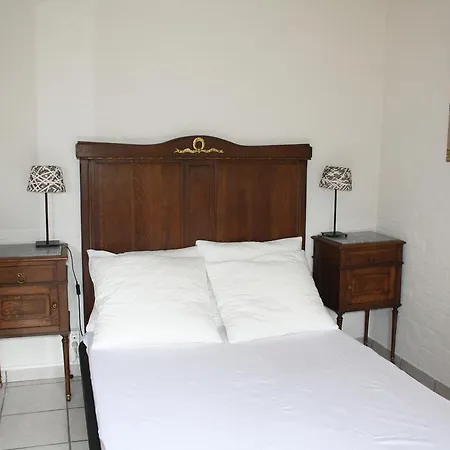 Biedermeier 3* Born